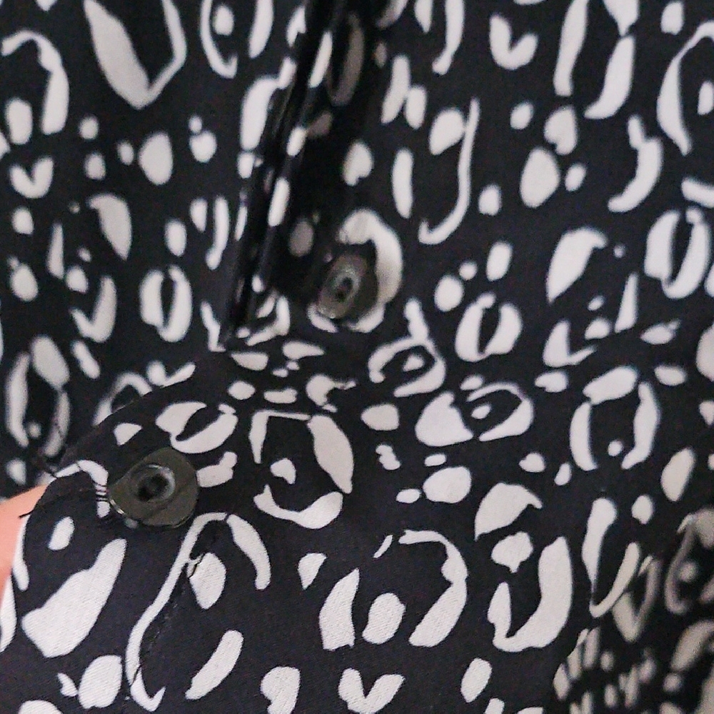 Chico's Monochrome Patterned Button Down Shirt - image 4